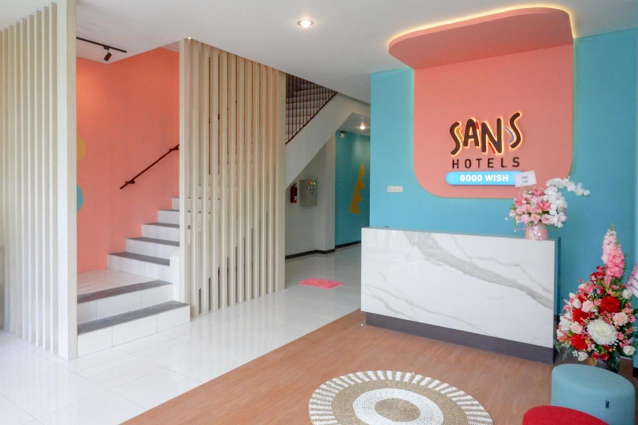 Sans Hotel Good Wish Semarang Jomblang Buitenkant foto