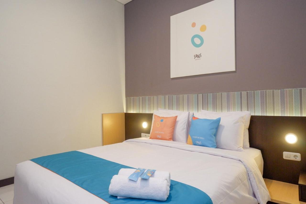 Sans Hotel Good Wish Semarang Jomblang Buitenkant foto