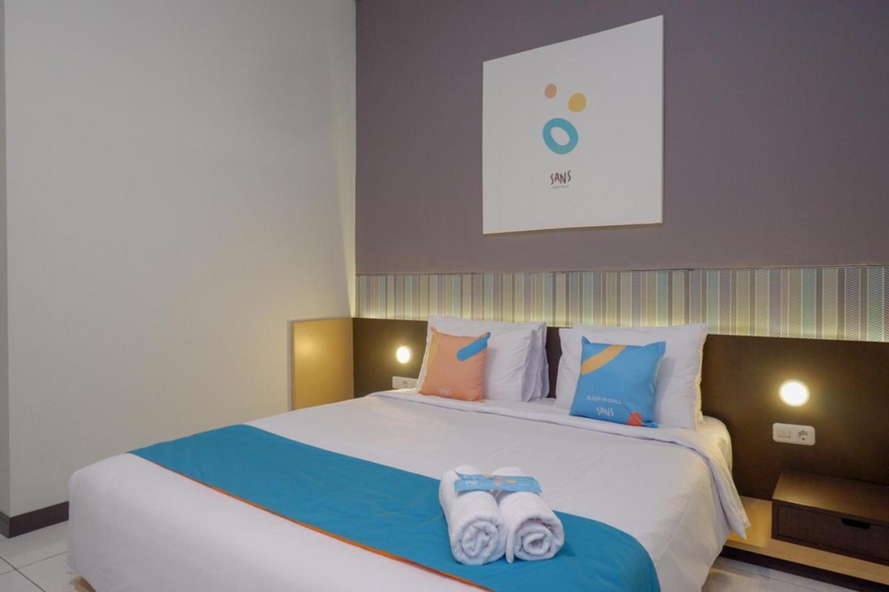 Sans Hotel Good Wish Semarang Jomblang Buitenkant foto