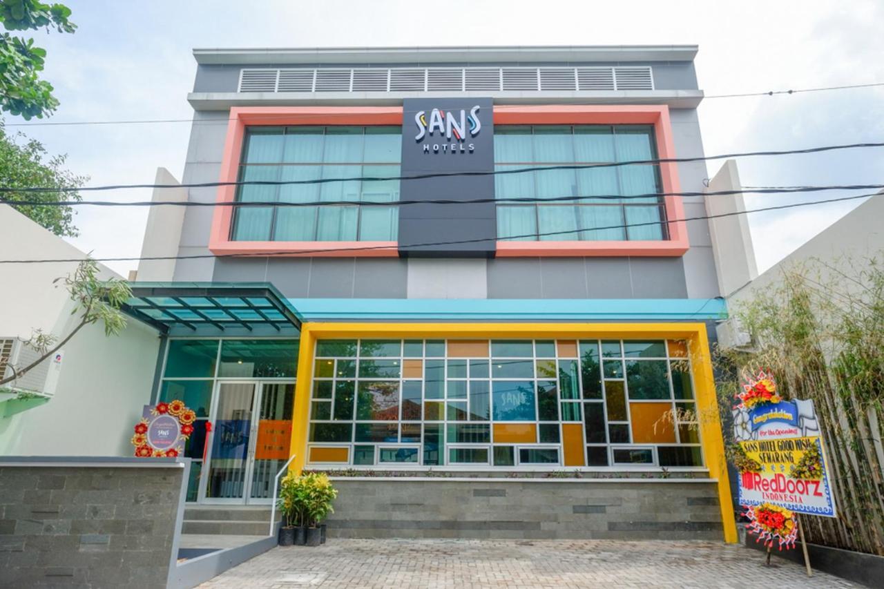 Sans Hotel Good Wish Semarang Jomblang Buitenkant foto