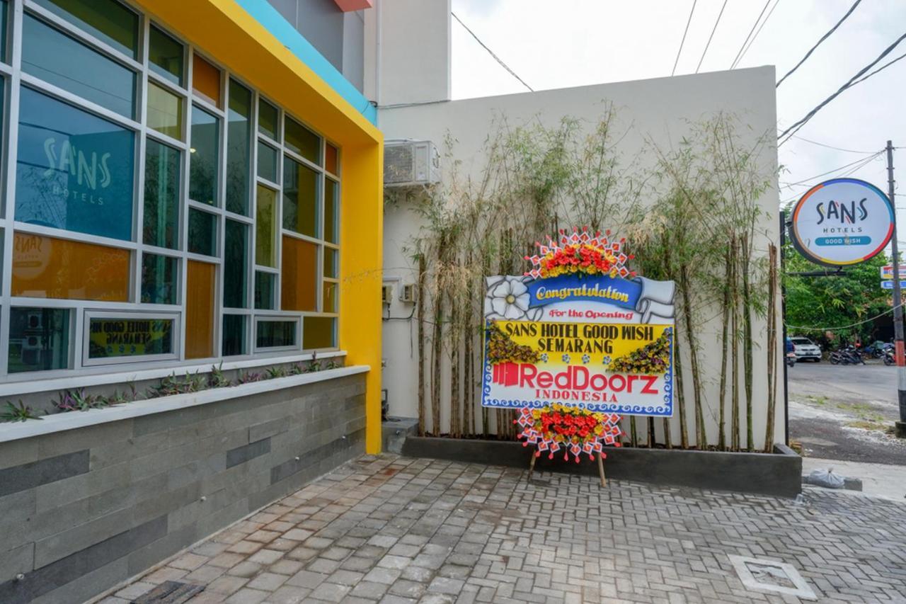 Sans Hotel Good Wish Semarang Jomblang Buitenkant foto