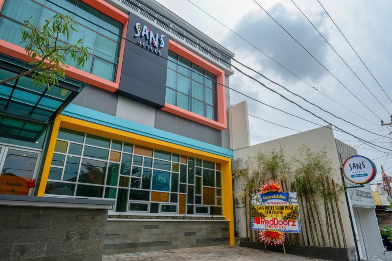Sans Hotel Good Wish Semarang Jomblang Buitenkant foto